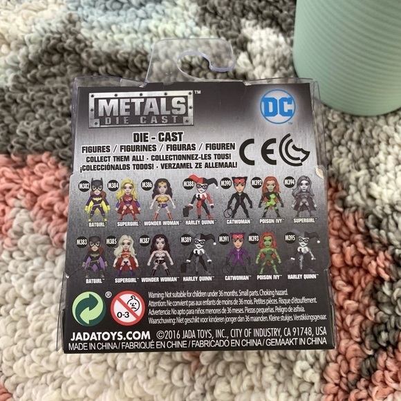 DC Comics Harley Quinn M398 Special Edition Metals Die Cast Walmart Doll Figure - Picture 4 of 4